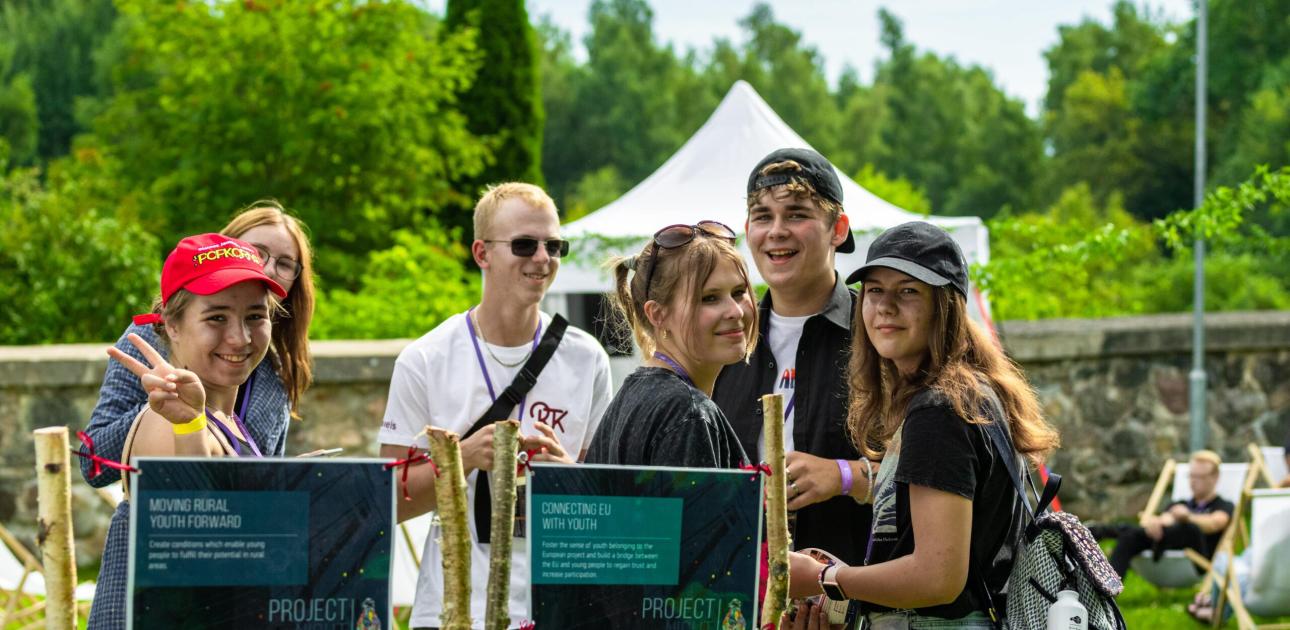 Nenokavē! Vēl līdz 2. jūlijam iespējams pieteikties jauniešu festivālam “Projektu nakts 2023”