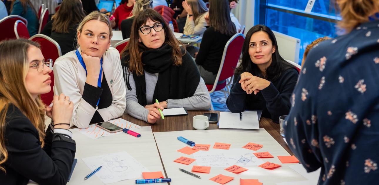 Starptautiskā seminārā par jaunatnes līdzdalību tiekas dažādu valstu pārstāvji