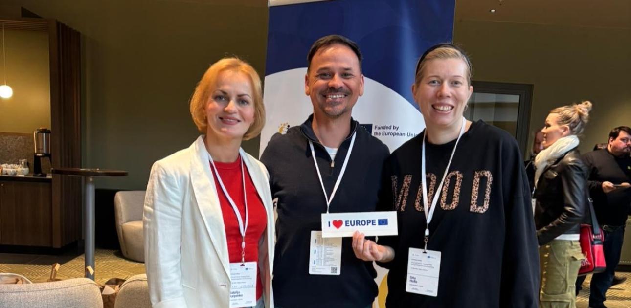 Kopienas stūrakmeņi un veidotāji: atziņas no eTwinning vēstnieku semināra