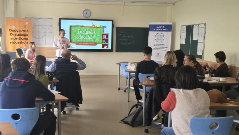 Daugavpils Draudzīgā aicinājuma vidusskolas īstenotais Erasmus+ projekts  “Lift of Democracy” 
